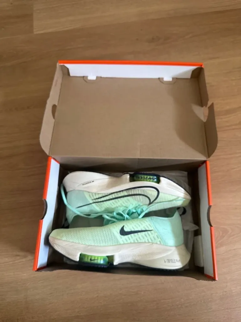 Used Nike Air Zoom Tempo bike — image 3 of 5
