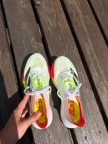 Käytetty Adidas Lightstrike Pro Running Shoes