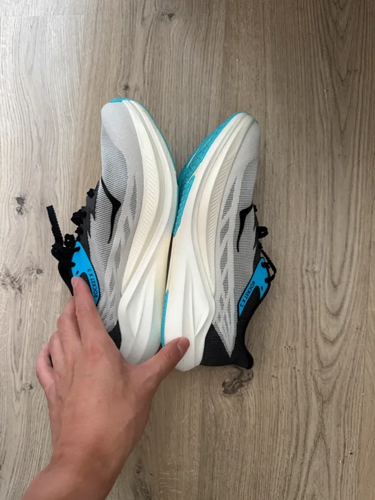 Hoka Rocket X3 bike usato — immagine 3 di 10