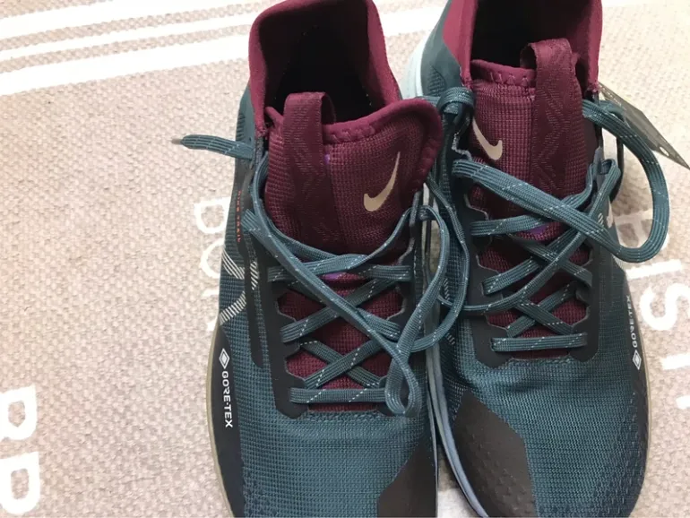 Used Nike Trail Gore-Tex bike — image 3 of 5