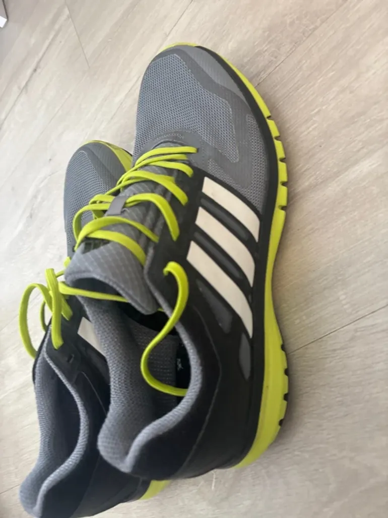 Used Adidas Run Strong bike — image 3 of 6