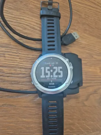 Used Garmin Fenix 3 HR bike — image 9 of 13
