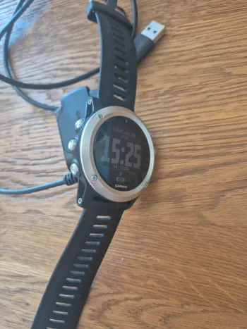 Used Garmin Fenix 3 HR bike — image 5 of 13
