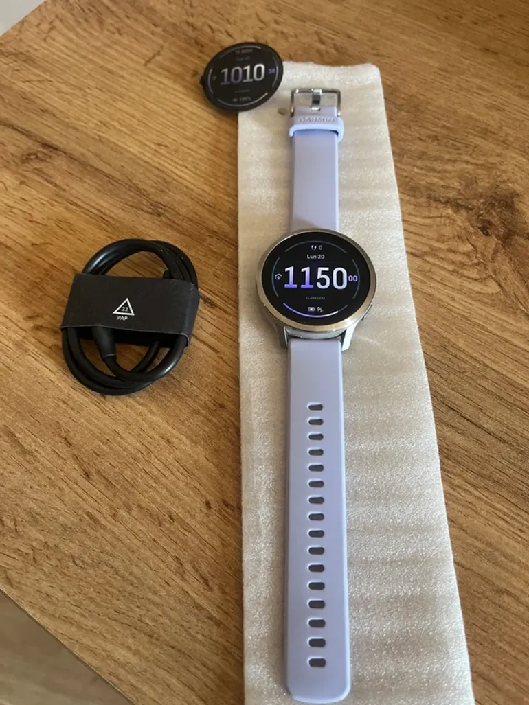 Used Garmin Venu 4 bike — image 3 of 5
