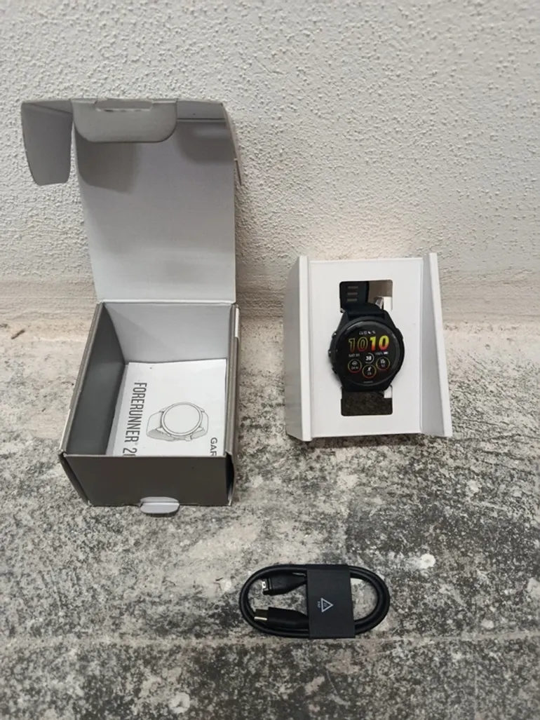 Used Garmin Forerunner 265 bike — image 2 of 4