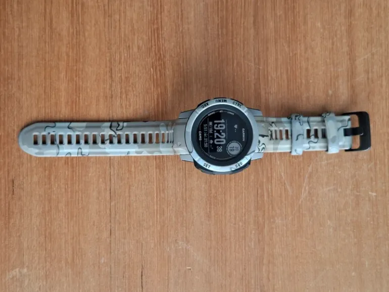 Used Garmin Instinct 2S Camo bike — image 2 of 9