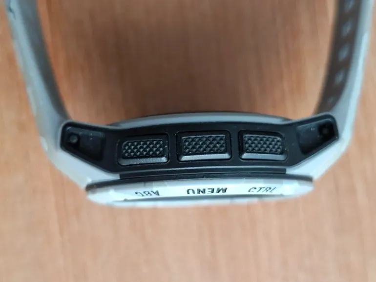 Used Garmin Instinct 2S Camo bike — image 6 of 9
