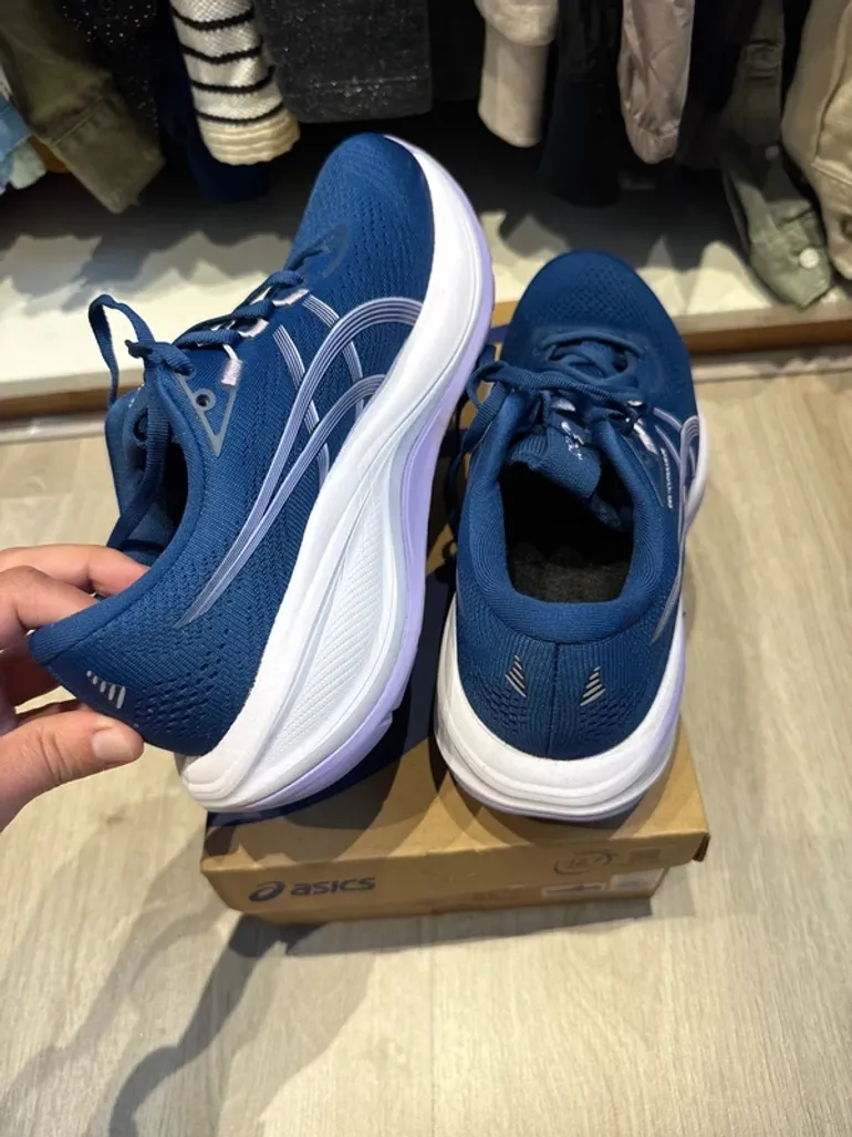Tweedehands Asics Cumulus 28 bike — afbeelding 4 van 18