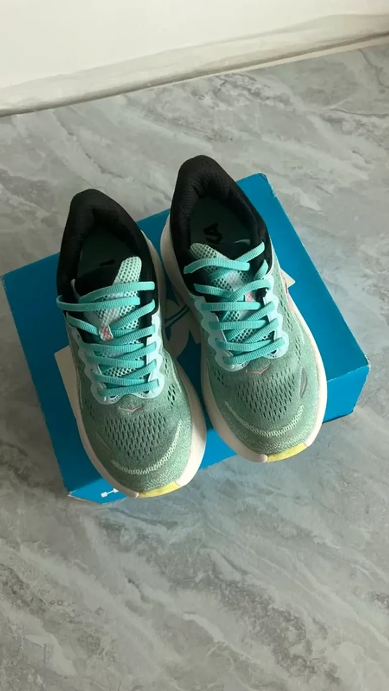 Gebrauchtes Hoka Running Shoes Size 37 bike — Bild 3 von 6