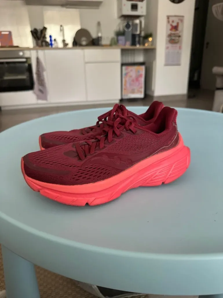 Used Saucony Guide 17 bike — image 2 of 2