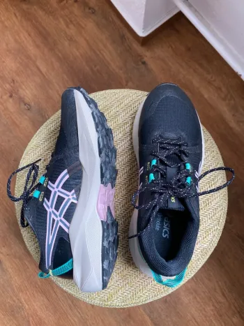 Brugt Asics Gel-Venture 11 Running Shoes