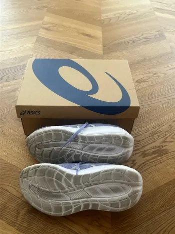Käytetty Asics Gel Cumulus 28 bike — kuva 10 / 14