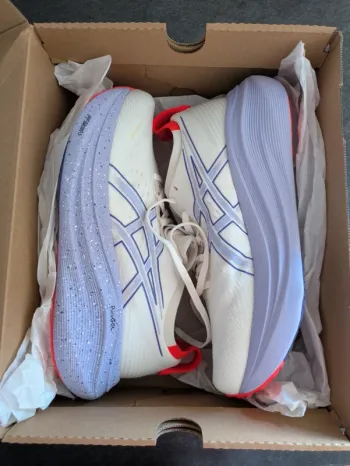 Tweedehands Asics Gel Nimbus 27 Tokio bike — afbeelding 6 van 7