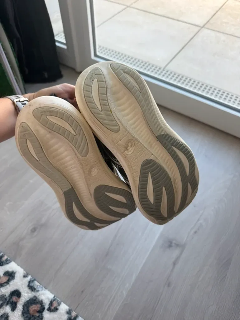 Asics Nimbus 27 bike d'occasion — image 4 sur 5