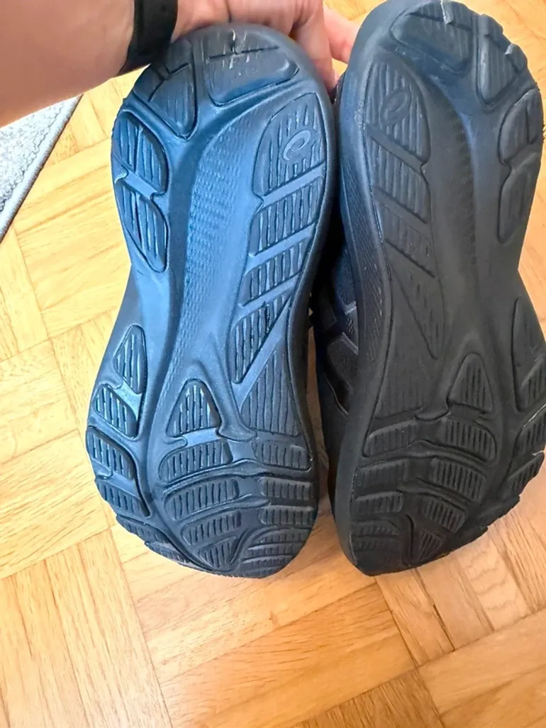 Used Asics GT-2000 12 bike — image 2 of 8