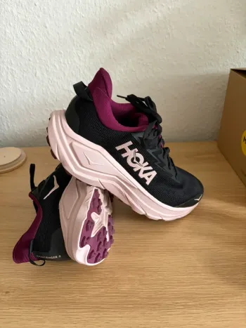 Used Hoka Challenger 8 Running Shoes