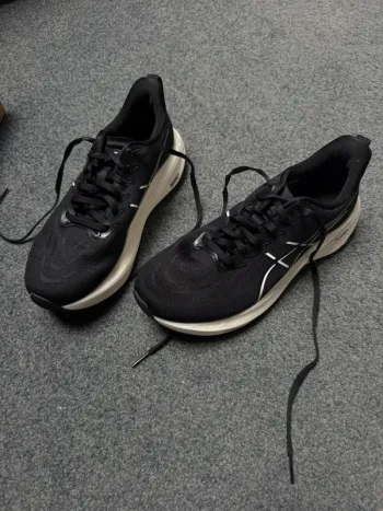 Gebrauchtes Asics Running Shoes Running Shoes