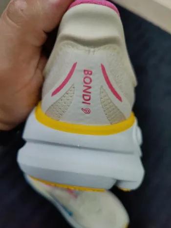 Used Hoka Bondi 9 bike — image 3 of 9