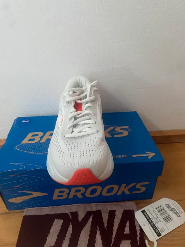 Used Brooks Ghost Max 2 bike — image 8 of 24