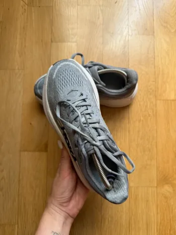 Used Hoka Bondi 9 bike — image 2 of 12