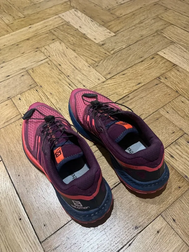 Used Salomon Women Shoes bike — image 2 of 4