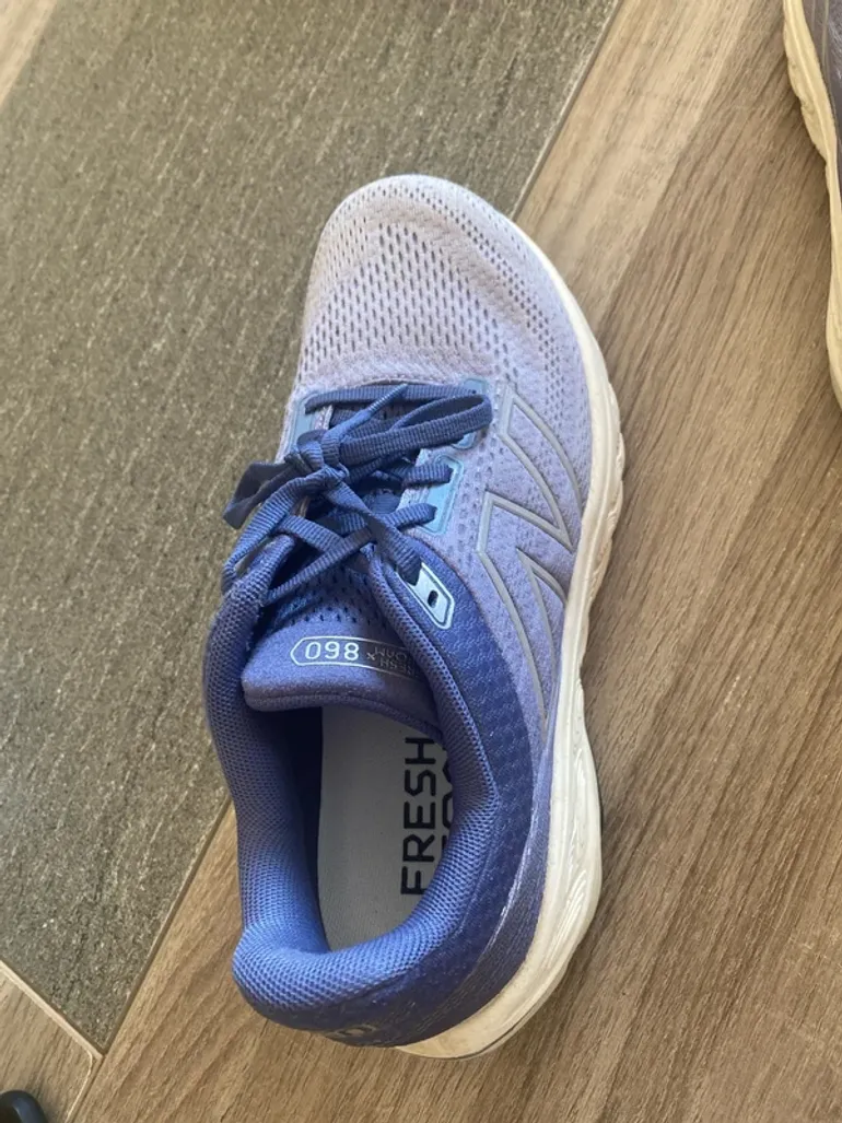 Used New Balance Fresh Foam 860 bike — image 5 of 8