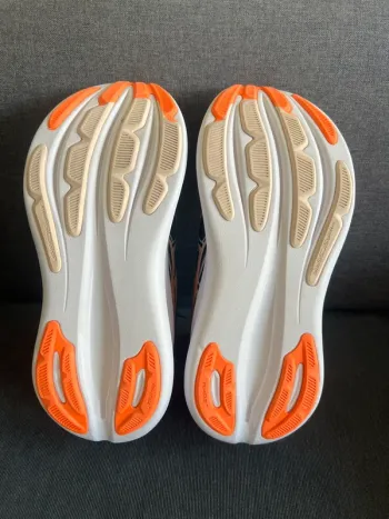 Used Asics Gel Nimbus 28 bike — image 19 of 24