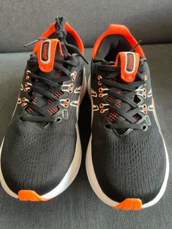 Used Asics Gel Nimbus 28 bike — image 18 of 24