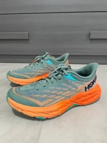 Used Salomon Speedgoat 5 Running Shoes