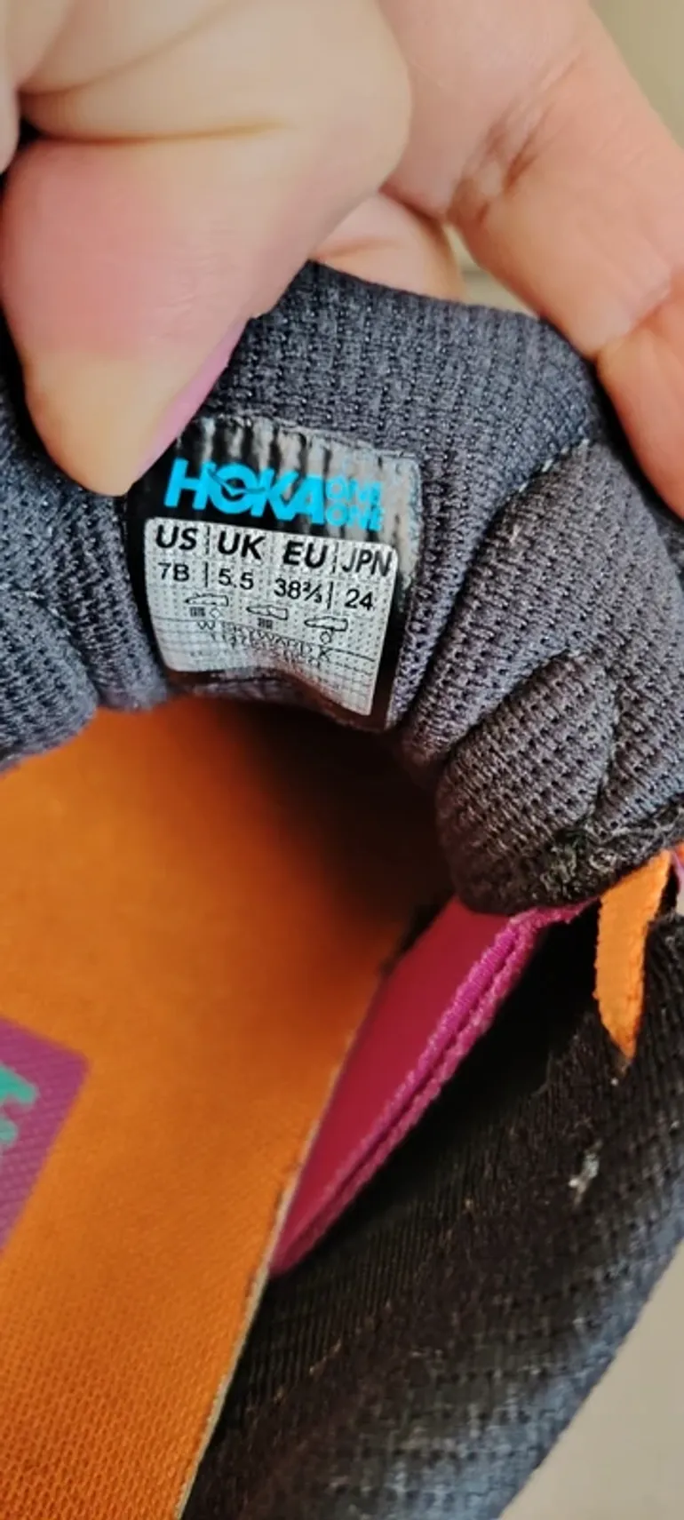 Used Hoka Donna Running Shoes bike — image 6 of 8
