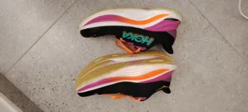 Used Hoka Donna Running Shoes bike — image 2 of 8