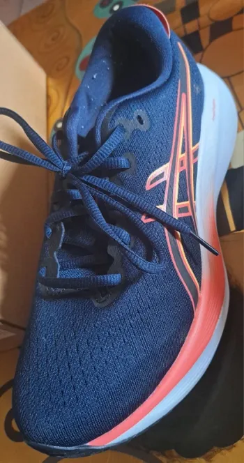 Used Asics Running Shoes bike — image 5 of 7