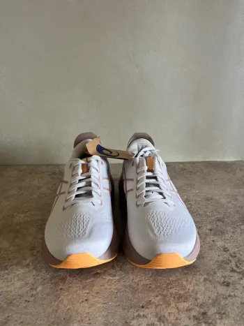 Używany Asics Gel Kayano 32 bike — zdjęcie 4 z 7