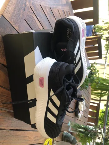 Used Adidas Sportschuh, schwarz, Gr 40 bike — image 2 of 8