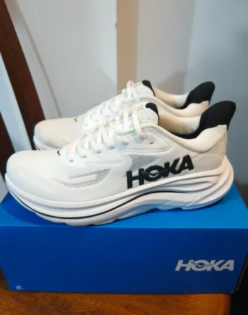 Brugt Hoka Shoes Size 39 Running Shoes