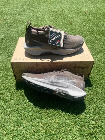Used Pegasus Trail 5 GTX Running Shoes