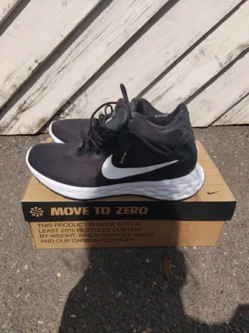 Used Nike Revolution 6 bike — image 8 of 15