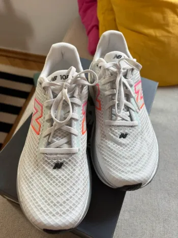 Used New Balance 1080 Running Shoes