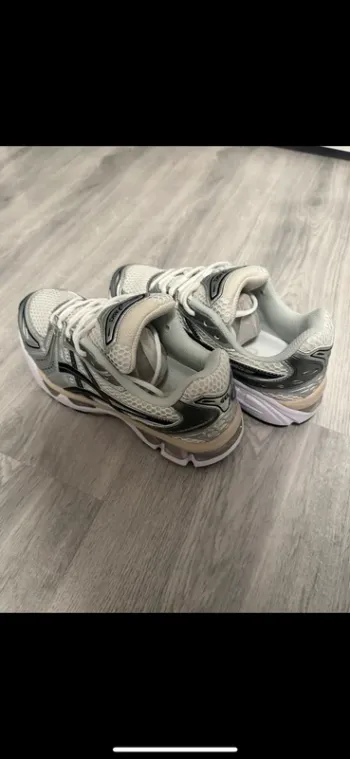 Used Asics Gel Kayano 14 bike — image 4 of 4