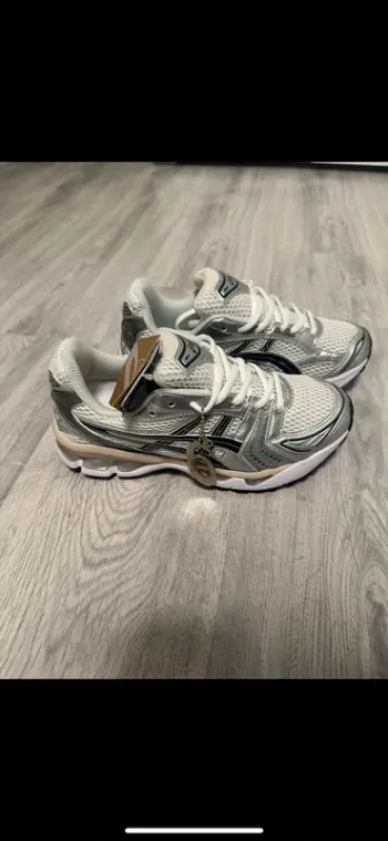 Used Asics Gel Kayano 14 bike — image 3 of 4