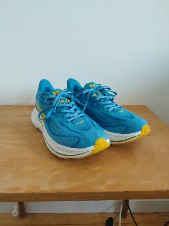 Used Hoka Clifton 10 Running Shoes