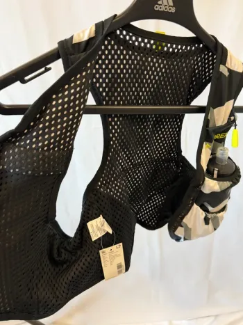 Käytetty Adidas Terrex Primeblue Trail Running Vest bike — kuva 8 / 10