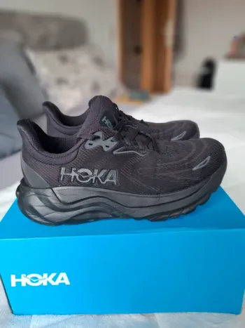 Hoka Arahi 8 Running Shoes usato