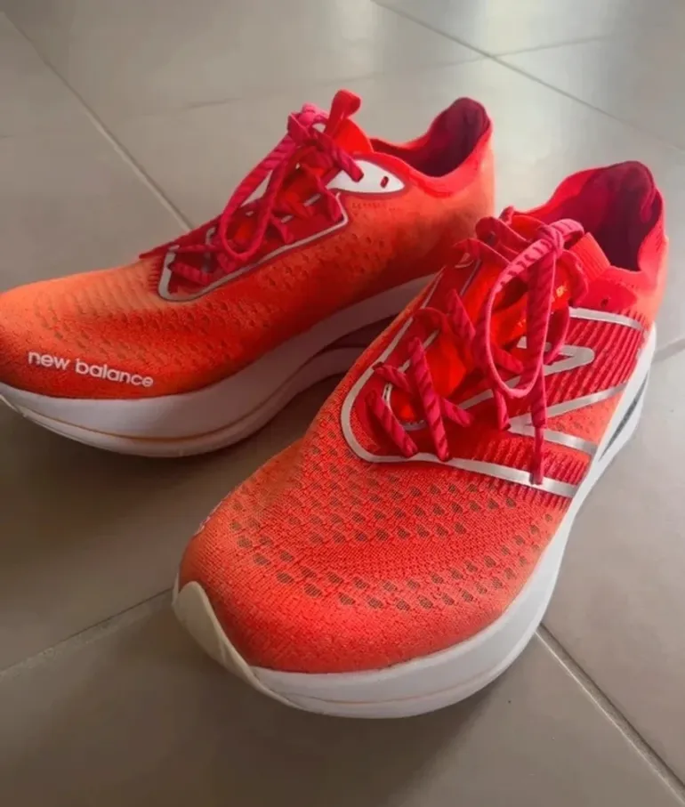 Used New Balance FuelCell SuperComp Trainer bike — image 2 of 6