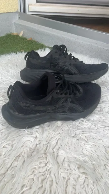 Asics Gel Running Shoes usato