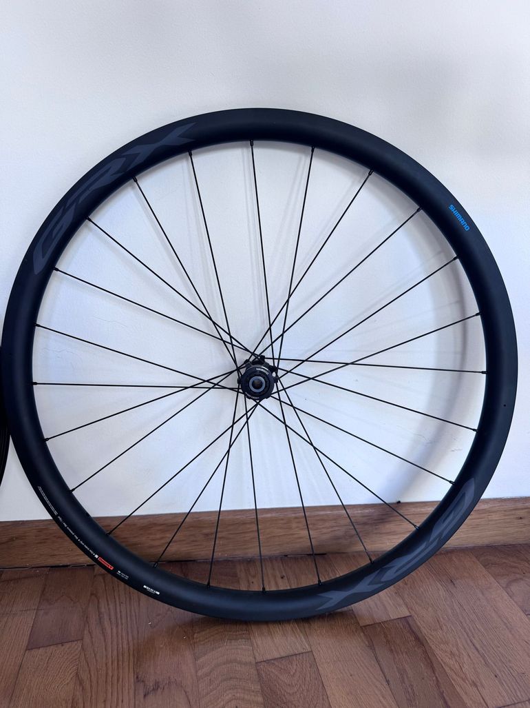 Brugt Shimano GRX WH-RX870 2024 bike — billede 2 af 6