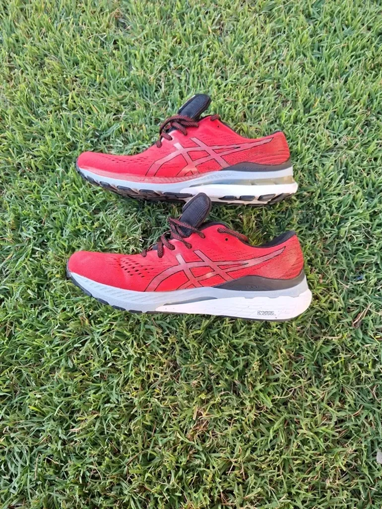 Tweedehands Asics Gel-kayano 28 bike — afbeelding 4 van 10