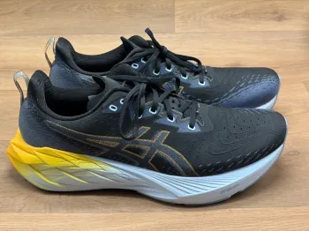 Gebrauchtes Asics Novablast 4 bike — Bild 3 von 14