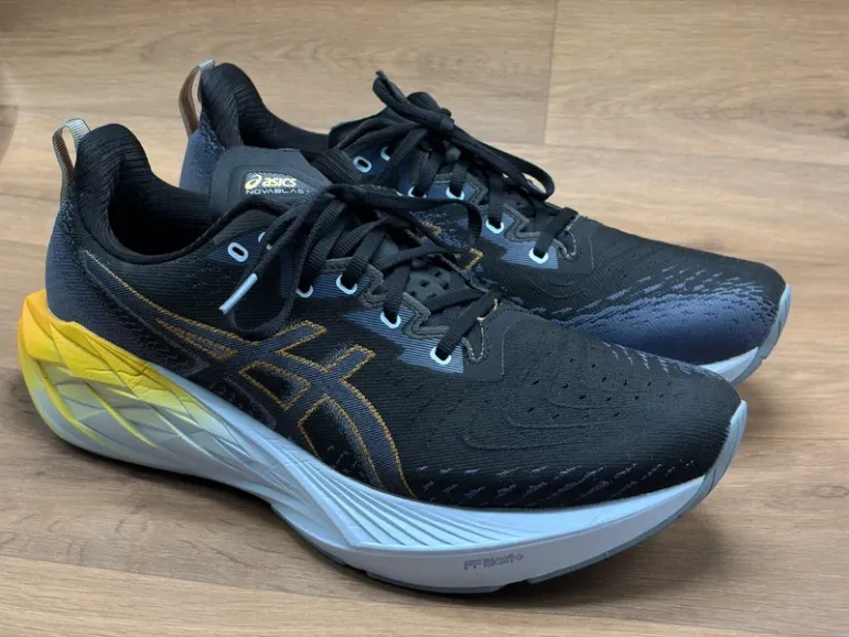 Gebrauchtes Asics Novablast 4 bike — Bild 8 von 14