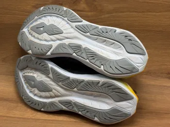 Gebrauchtes Asics Novablast 4 bike — Bild 12 von 14
